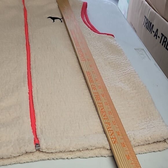 Victoria Secret Sherpa Vest Size Small (D0019) - Picture 7 of 7